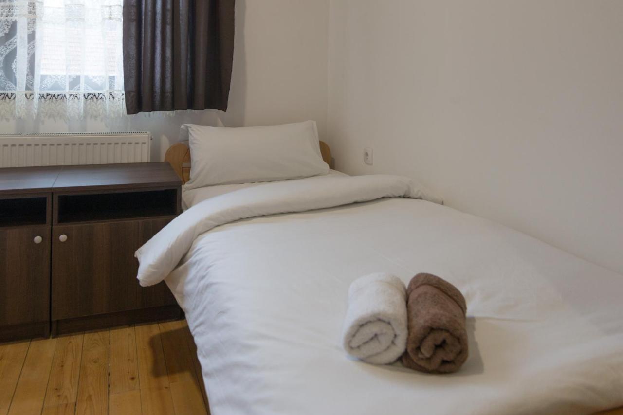 Aparthotel Viktorijini Konaci Kremna Esterno foto
