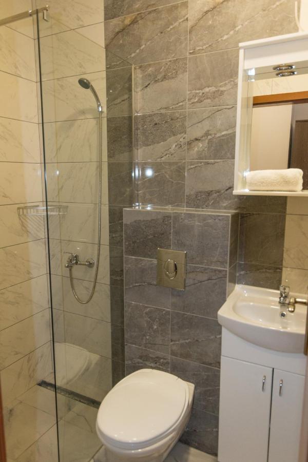 Aparthotel Viktorijini Konaci Kremna Esterno foto