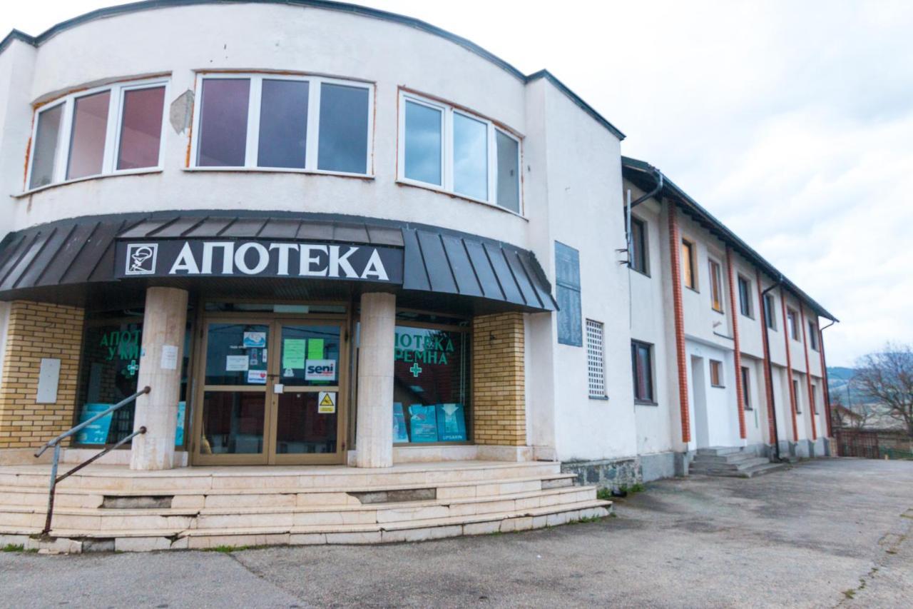 Aparthotel Viktorijini Konaci Kremna Esterno foto