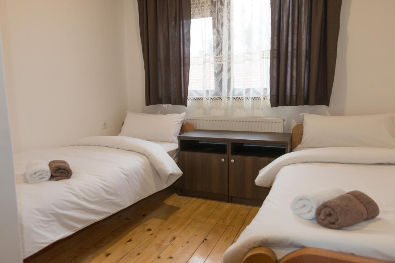 Aparthotel Viktorijini Konaci Kremna Esterno foto