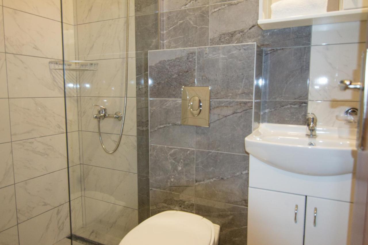 Aparthotel Viktorijini Konaci Kremna Esterno foto