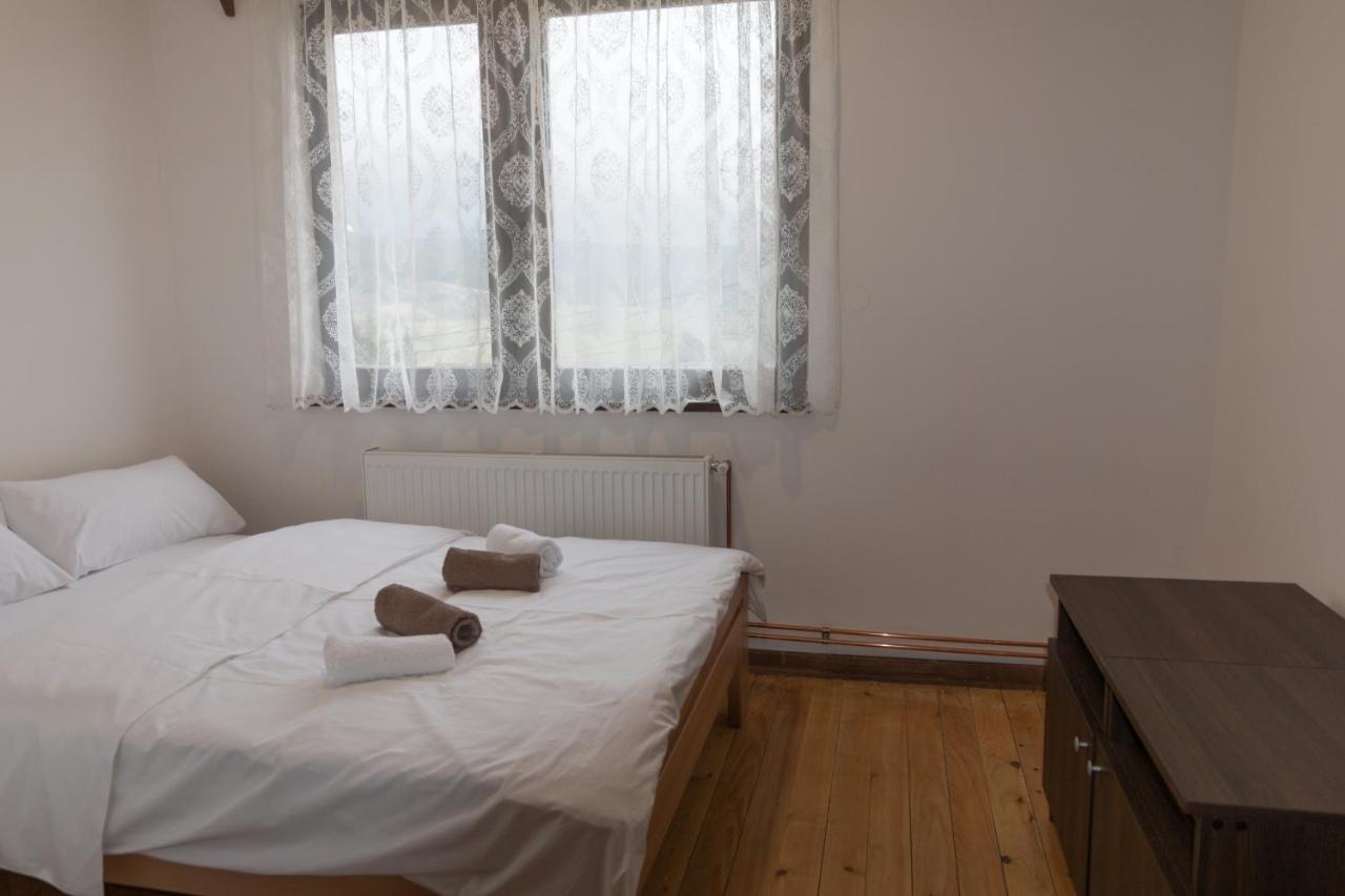 Aparthotel Viktorijini Konaci Kremna Esterno foto