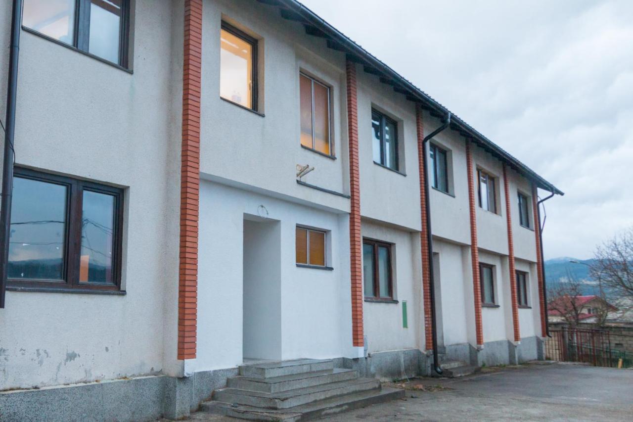 Aparthotel Viktorijini Konaci Kremna Esterno foto